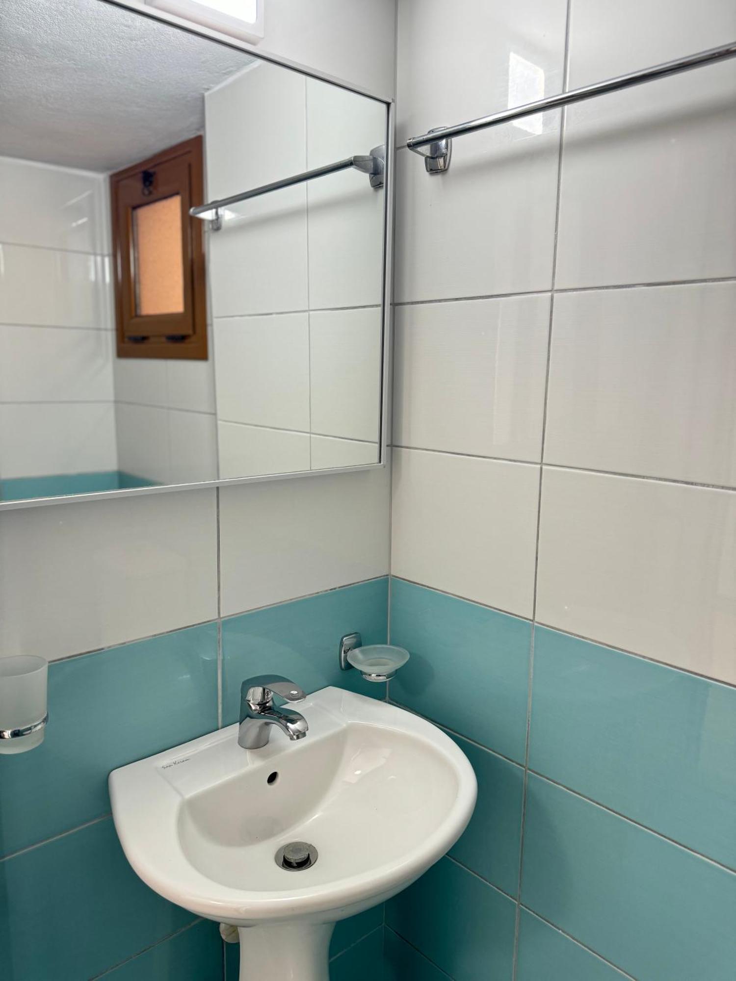 Ionian View B&B Himare Bilik gambar