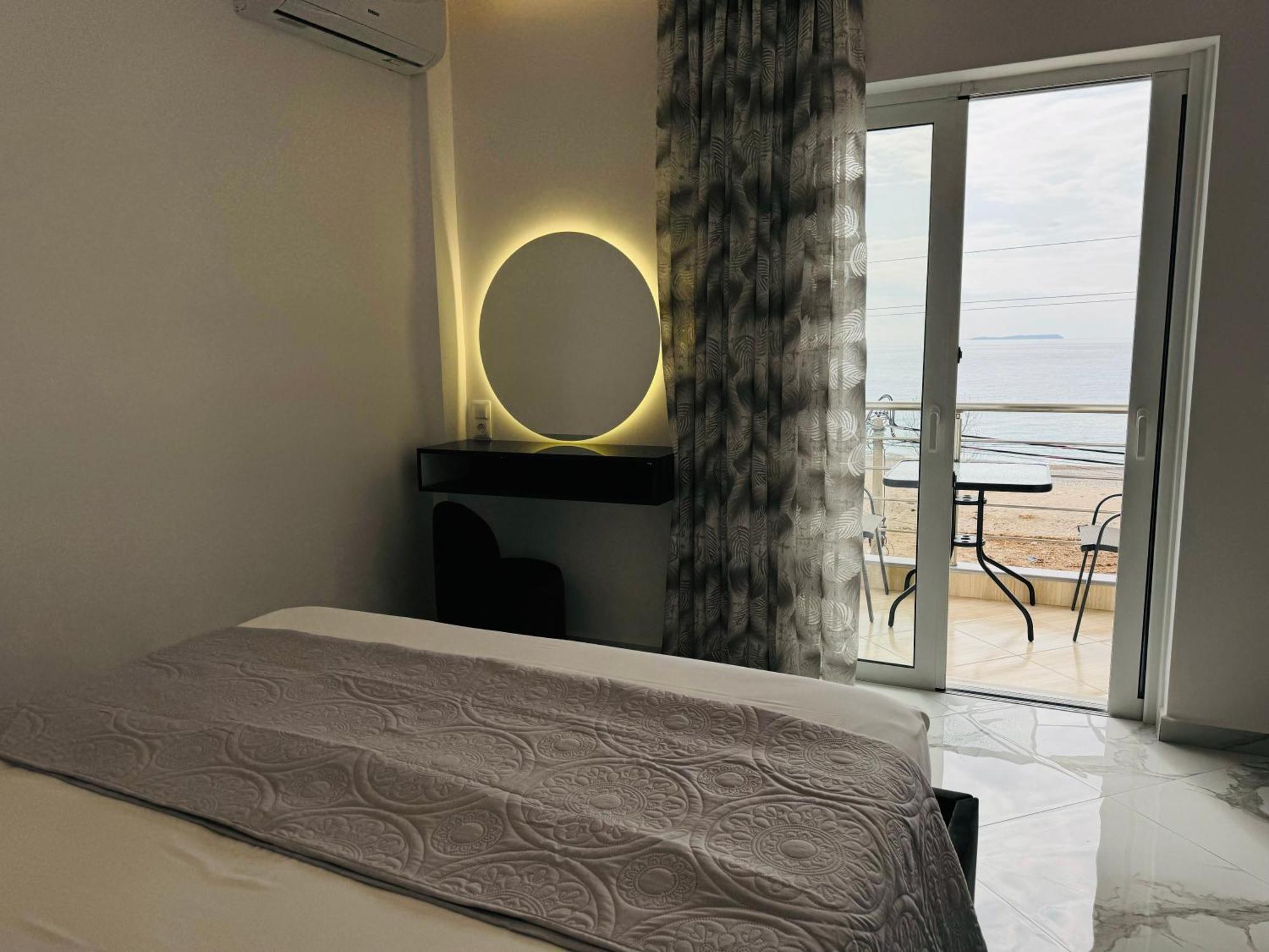 Ionian View B&B Himare Bilik gambar