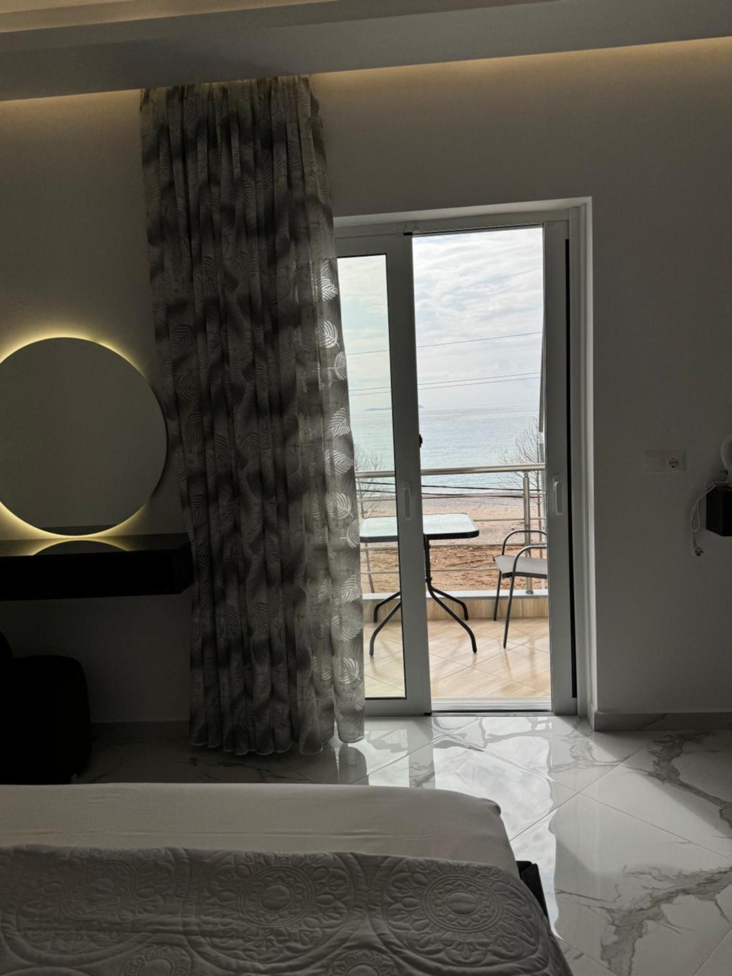 Ionian View B&B Himare Bilik gambar